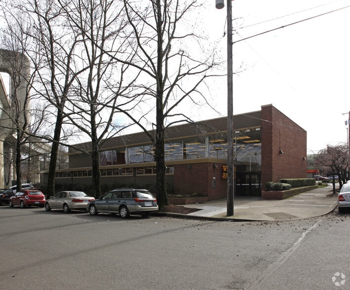 1640 NW 19th Ave, Portland, OR à louer - Photo du bâtiment - Image 2 de 3