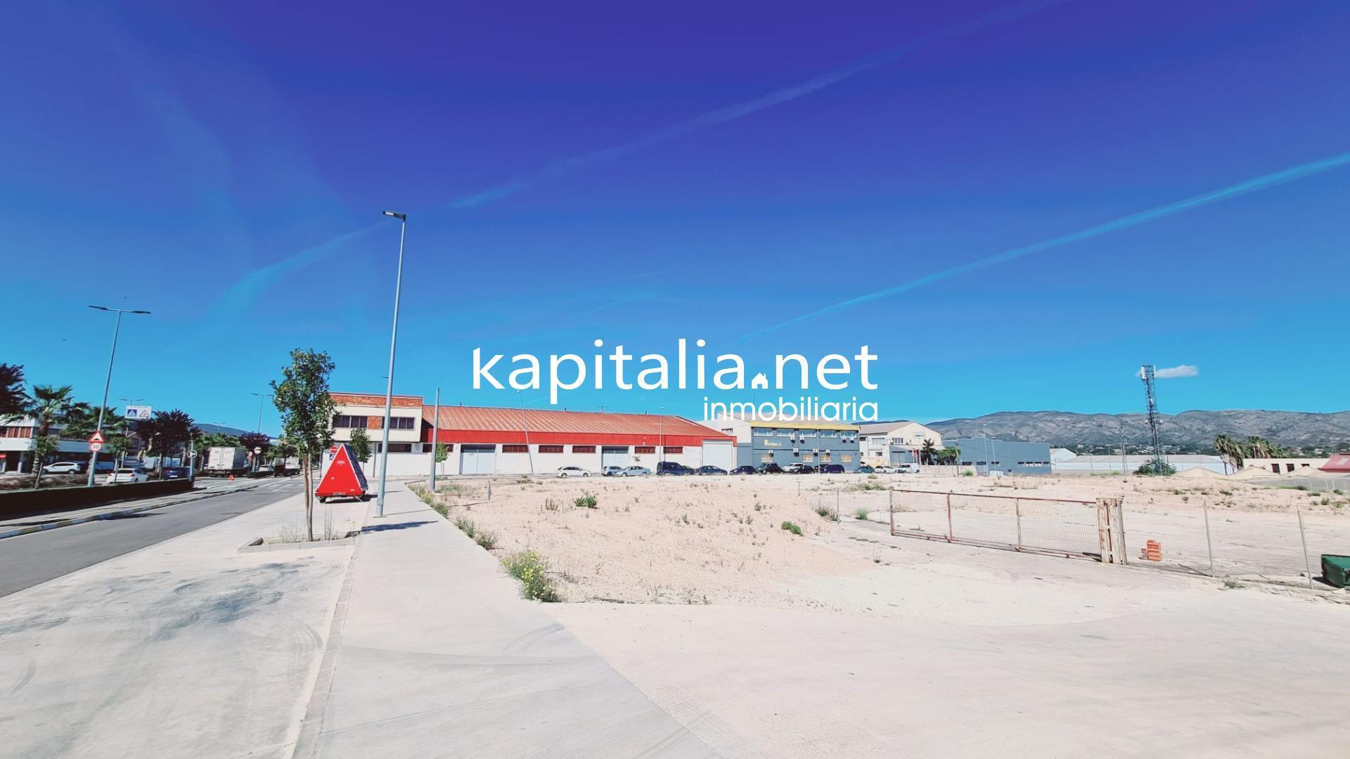 Industrial in Ontinyent, Valencia for sale Building Photo- Image 1 of 8