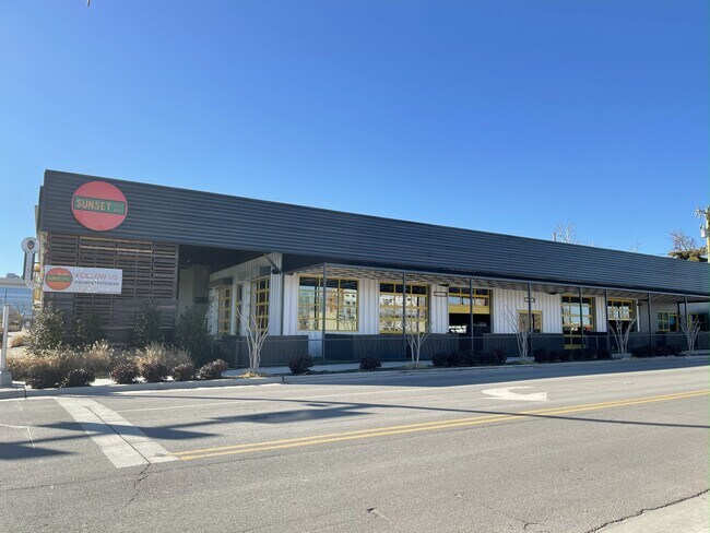 More details for 401 NW 10th St, Oklahoma City, OK - Retail for Lease