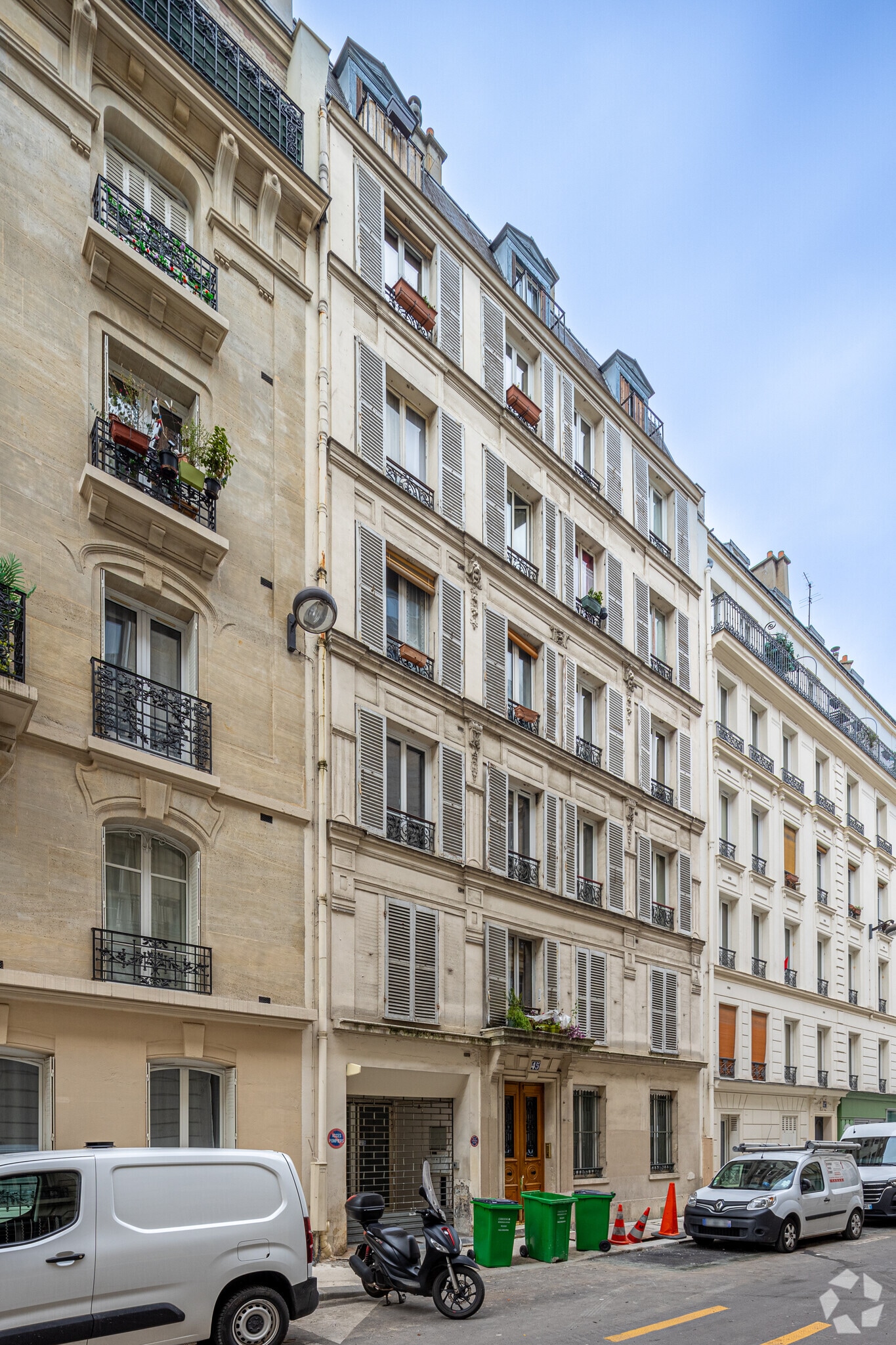 Immeuble residentiel dans Paris à vendre Photo principale- Image 1 de 2