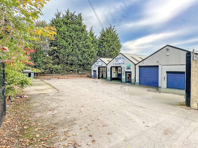 2 Common Ln, Rotherham for sale - Building Photo - Image 2 of 4