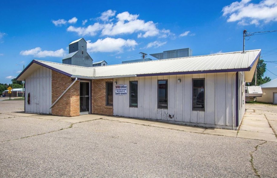 109 Railroad St, Evansville, MN à vendre - Photo du bâtiment - Image 1 de 1