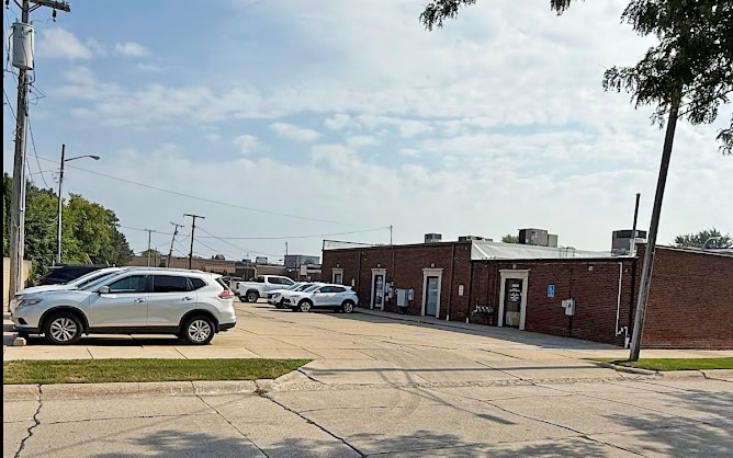 22235-22241 Greater Mack Ave, Saint Clair Shores, MI for lease - Building Photo - Image 3 of 8