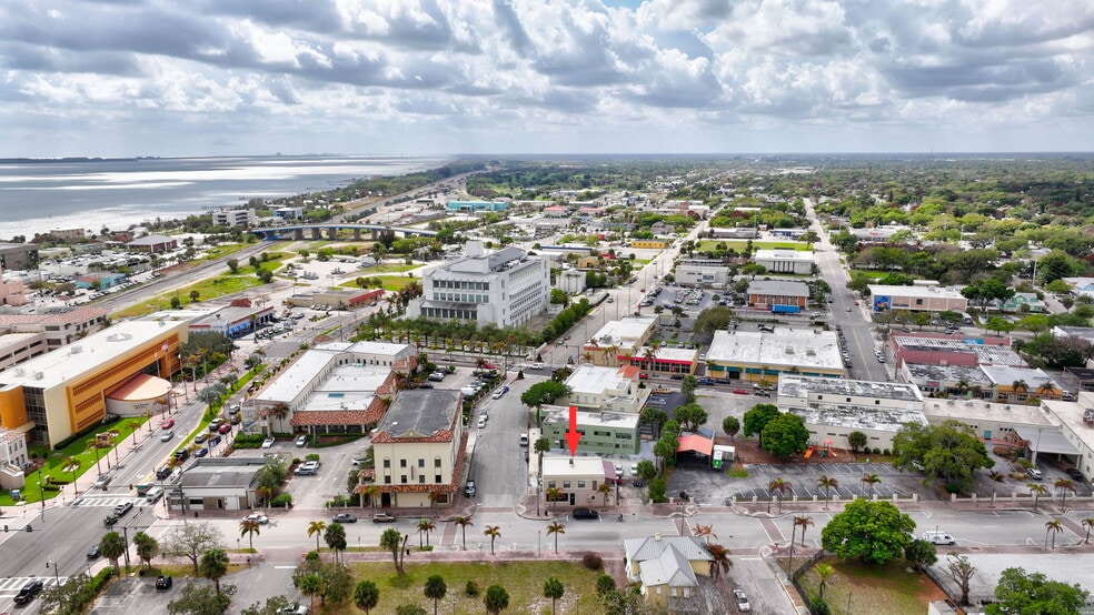 129 N 5th St, Fort Pierce, FL à vendre - Photo du bâtiment - Image 3 de 70