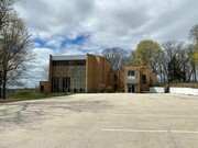 Church and framed custom built home - Emplacement de mariage