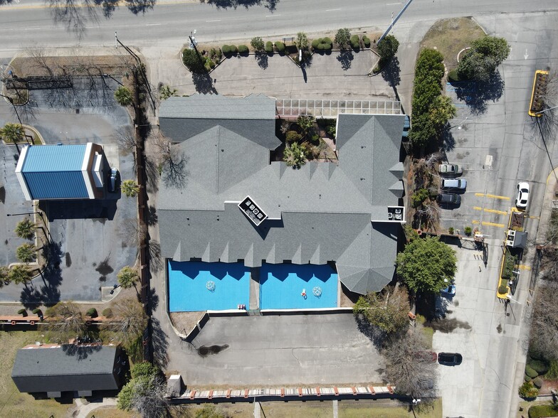 1910 Mcmillan Ave, Charleston, SC for sale - Building Photo - Image 2 of 12