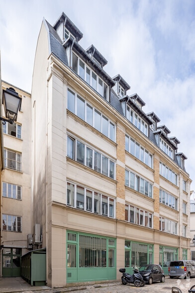 21 Rue Du Faubourg Saint-Antoine, Paris for lease - Building Photo - Image 2 of 4