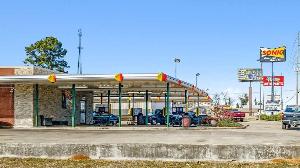 14171 N Highway 231/431, Hazel Green, AL à vendre - Photo du bâtiment - Image 2 de 2