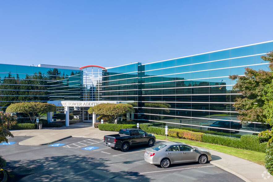 201 NE Park Plaza Dr, Vancouver, WA for lease - Building Photo - Image 1 of 25