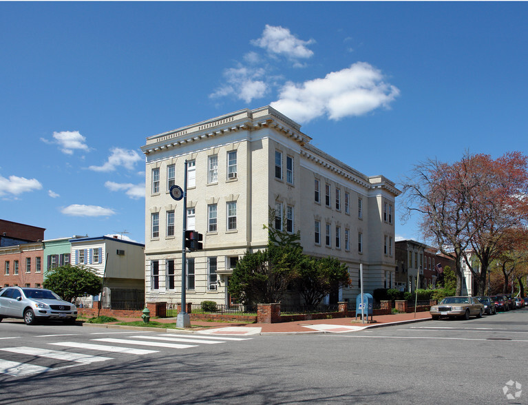 668 Independence Ave SE, Washington, DC à vendre - Photo principale - Image 1 de 1