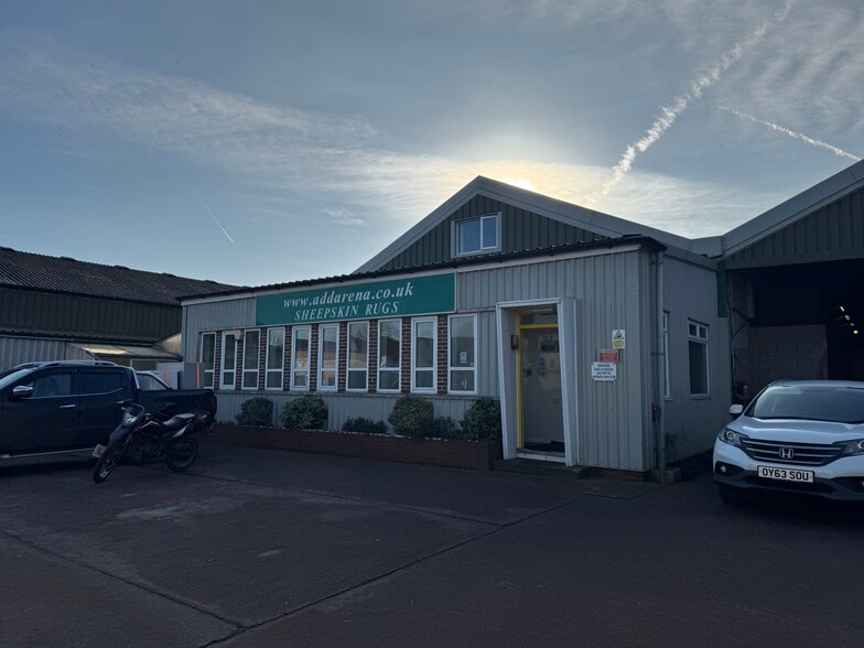 2-4 Marsh Green North Rd, Exeter for lease - Building Photo - Image 2 of 5