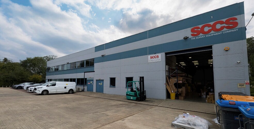 Alpha Dr, Eaton Socon à vendre - Photo du bâtiment - Image 3 de 3