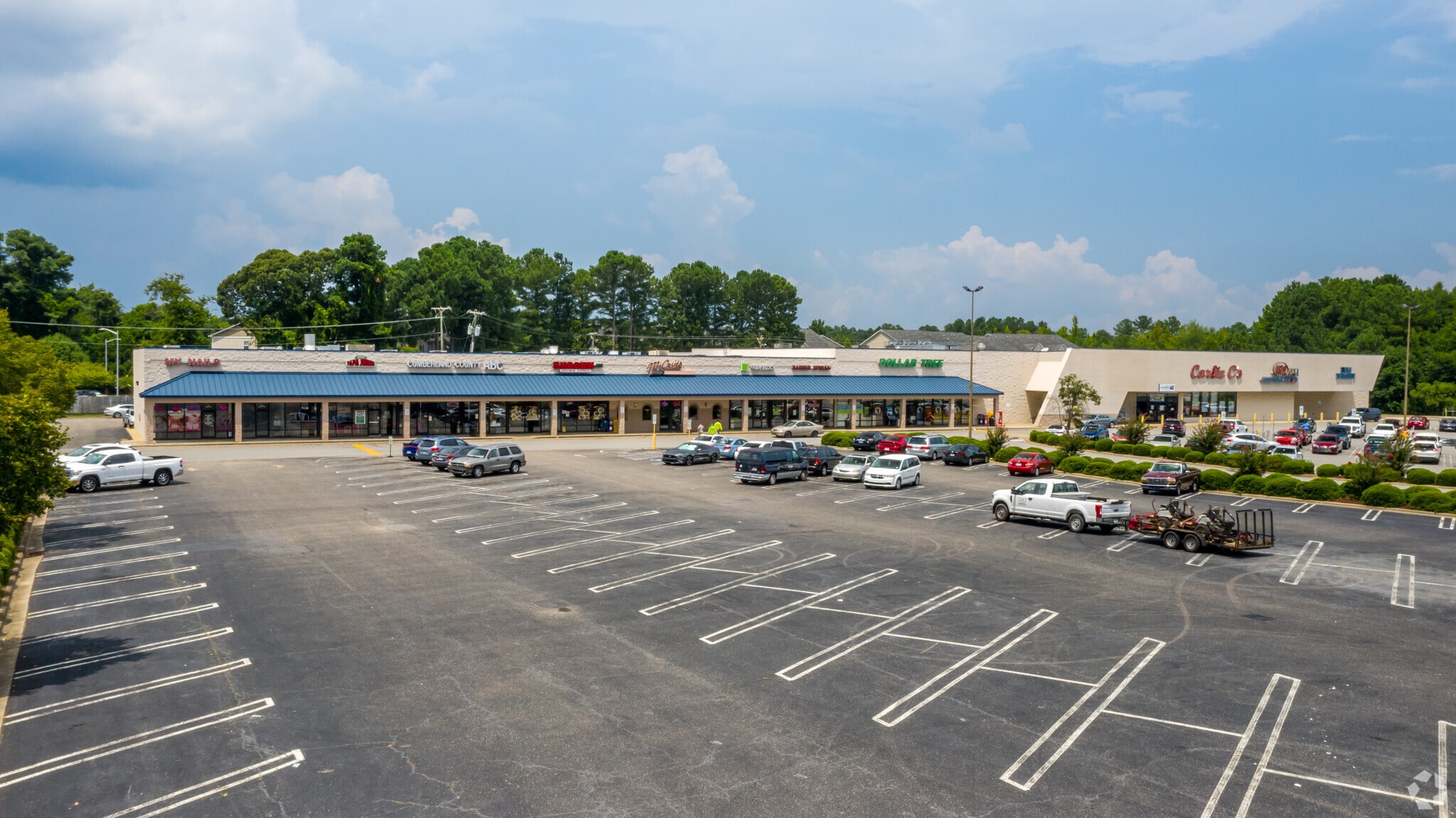 690-700 S Reilly Rd, Fayetteville, NC for lease Primary Photo- Image 1 of 9