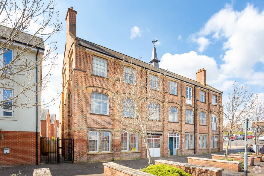 Summerhouse Terrace, Yeovil à vendre - Photo du bâtiment - Image 2 de 9