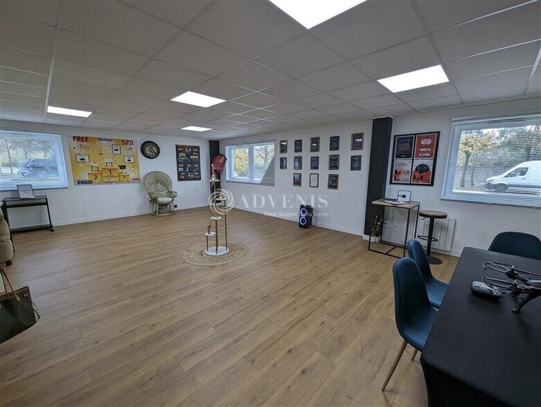 Office in Maxéville for lease - Interior Photo - Image 1 of 7