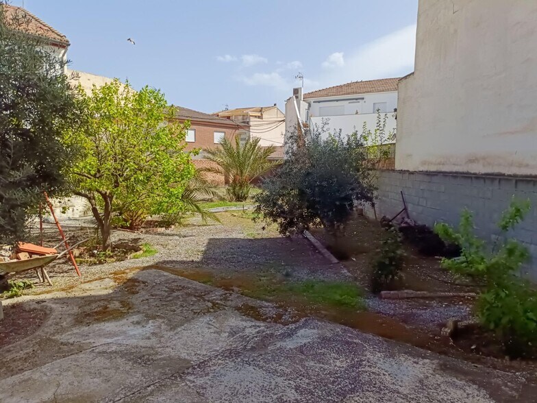 Calle Virgen del Carmen, Churriana de la Vega, Granada à vendre - Photo du bâtiment - Image 2 de 12