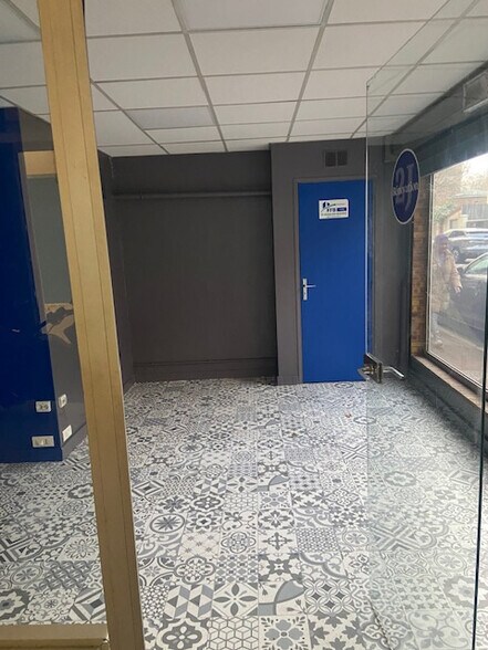 Retail in Issy-les-Moulineaux for sale - Interior Photo - Image 3 of 7