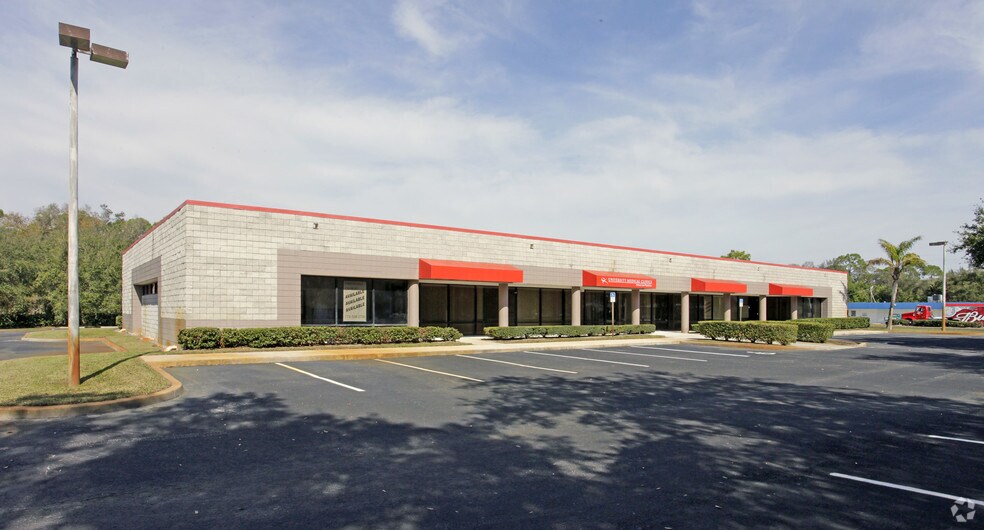 5055-5061 Turnpike Feeder Rd, Fort Pierce, FL à louer - Photo du bâtiment - Image 3 de 15
