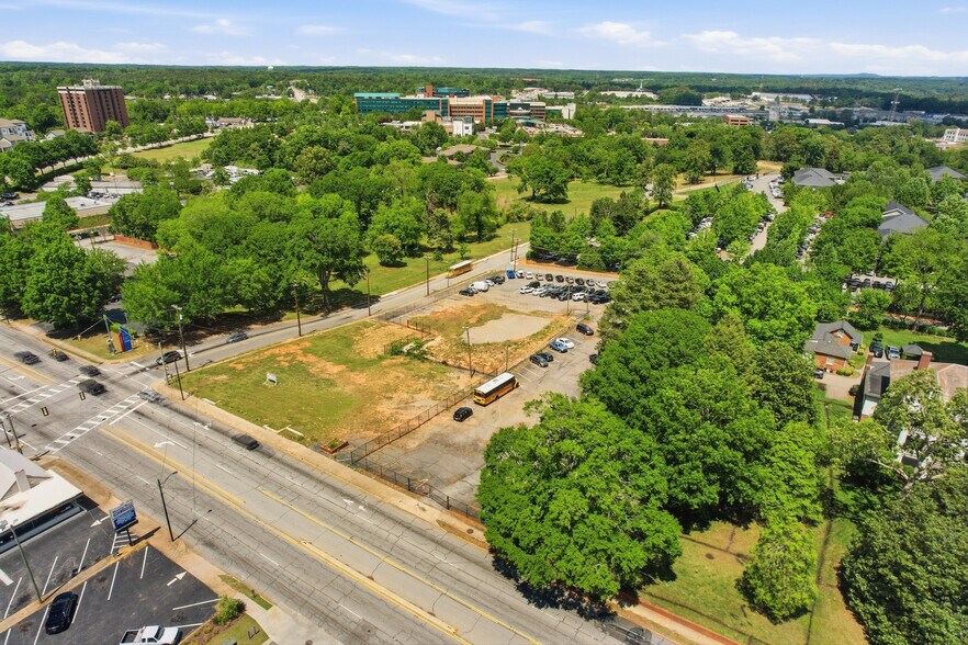 577 N Church St, Spartanburg, SC à vendre - Photo du bâtiment - Image 2 de 10
