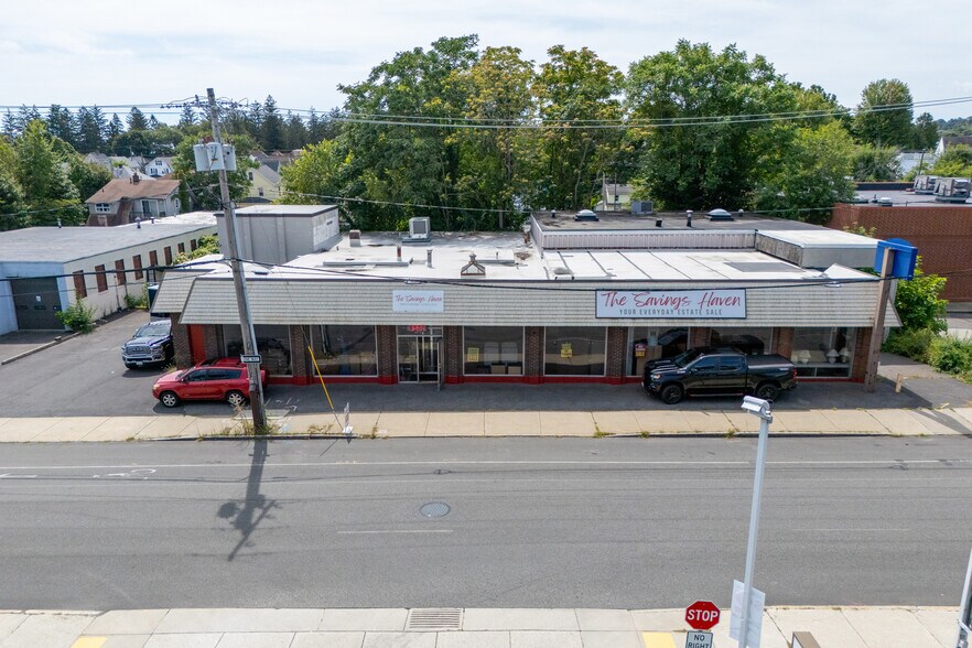 1594 Dwight St, Holyoke, MA for lease - Building Photo - Image 3 of 6