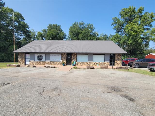 16841 State Highway 9 E, Eufaula, OK for sale - Primary Photo - Image 1 of 44