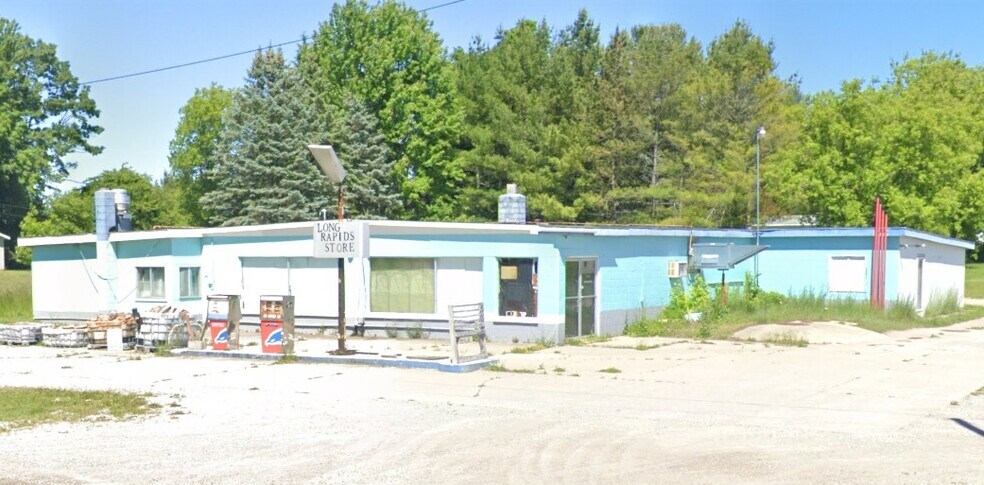 5571 M 65 N, Lachine, MI à vendre - Photo principale - Image 1 de 1