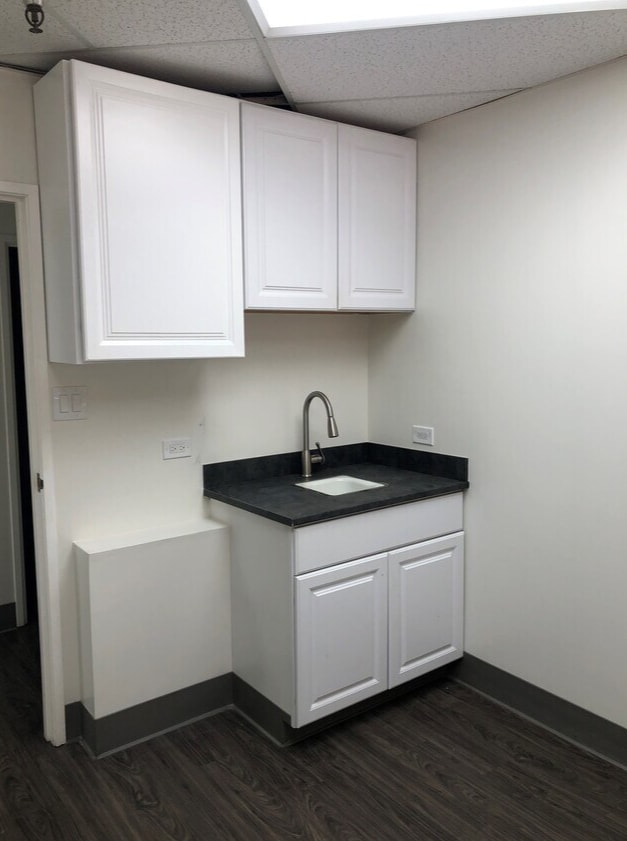 4910 Van Nuys Blvd, Sherman Oaks, CA for lease Interior Photo- Image 1 of 8