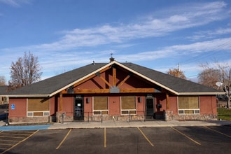 1001-1005 W Sanetta St, Nampa, ID à louer Photo du bâtiment- Image 1 de 3