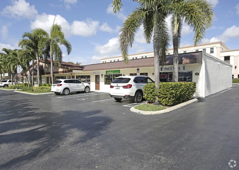 8425-8453 SW 132nd St, Miami, FL à louer - Photo principale - Image 3 de 4