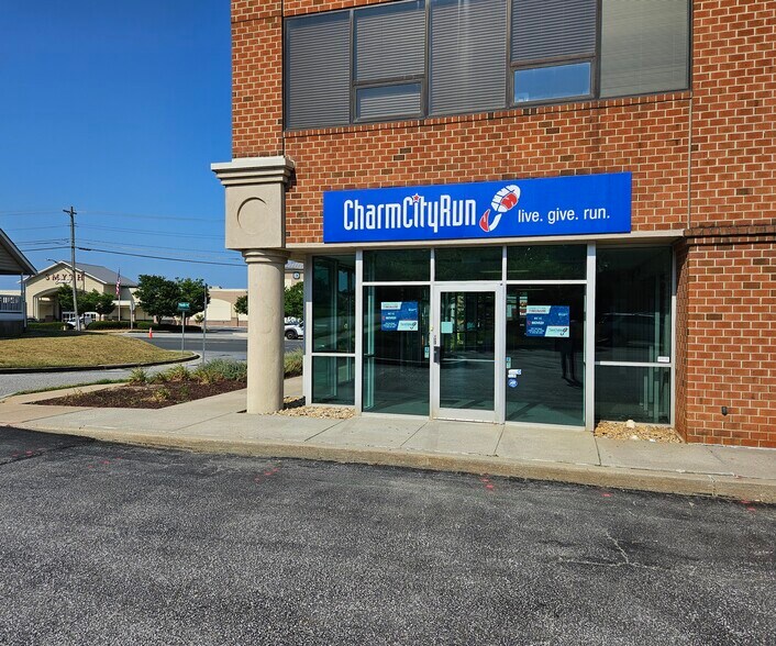 2045 York Rd, Timonium, MD à louer - Photo du bâtiment - Image 2 de 7