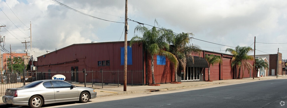 1755 Tchoupitoulas St, New Orleans, LA for lease - Primary Photo - Image 1 of 4
