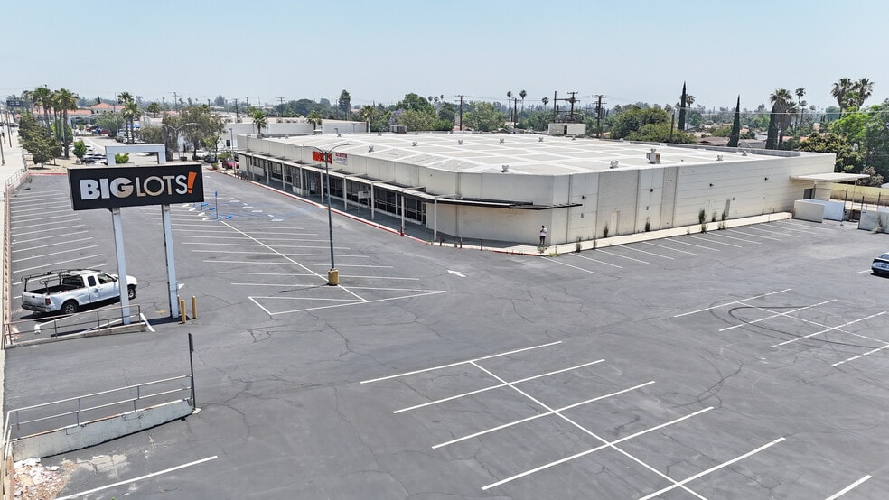 17575 Foothill Blvd, Fontana, CA for lease - Building Photo - Image 2 of 7