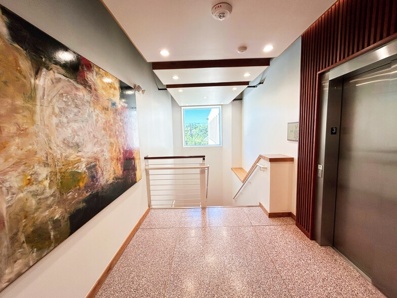 4525 Lemmon Ave, Dallas, TX for lease - Interior Photo - Image 3 of 8