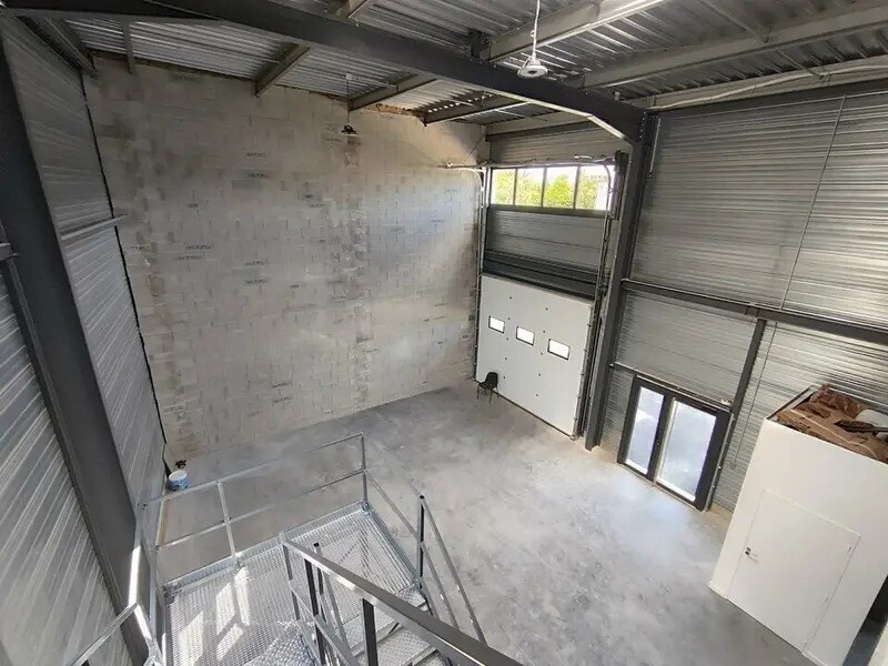 Flex dans Bourgoin-Jallieu à louer Photo du bâtiment- Image 1 de 10