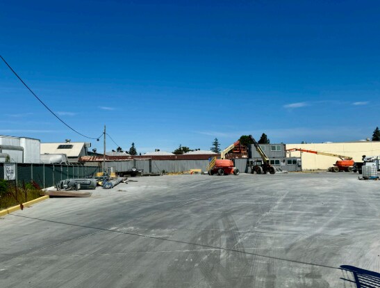 1026 Bransten Rd, San Carlos, CA à louer - Photo du bâtiment - Image 2 de 5