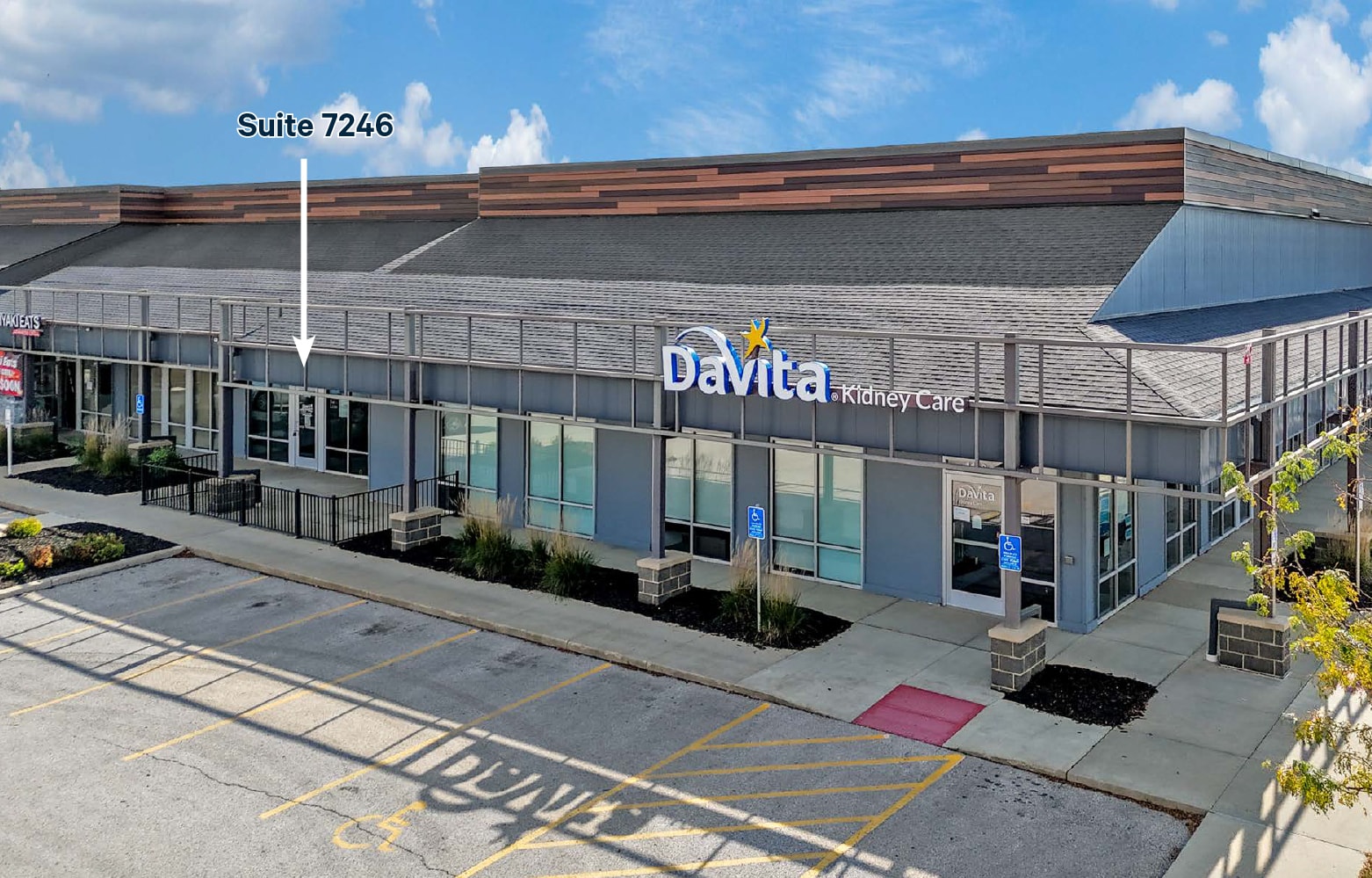 7204-7246 University Ave, Windsor Heights, IA for lease Interior Photo- Image 1 of 1
