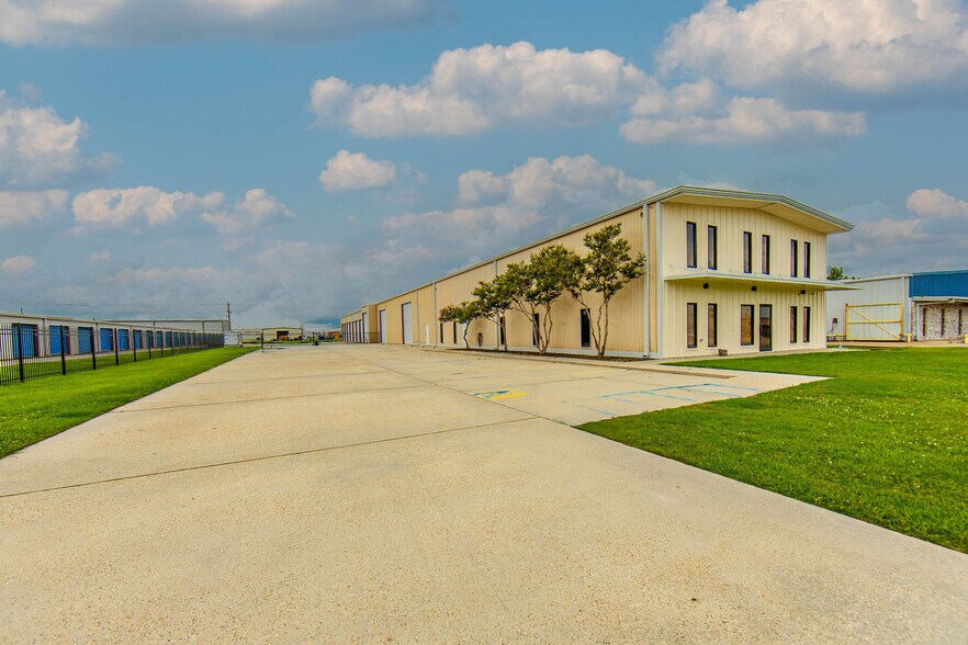 204 Venture Blvd, Houma, LA à louer - Photo du bâtiment - Image 2 de 16