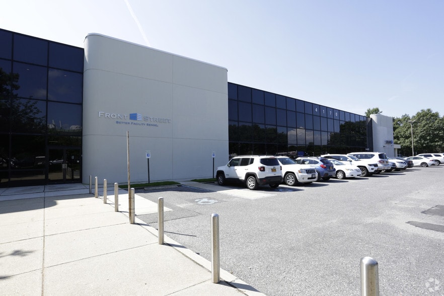 4170 Veterans Memorial Hwy, Bohemia, NY for lease - Building Photo - Image 1 of 2
