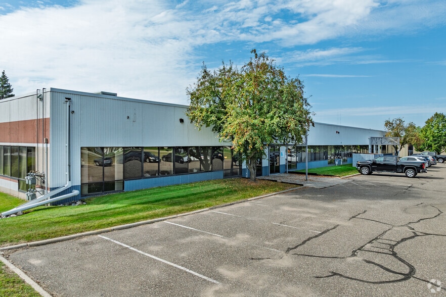 380 Oak Grove Pky, Vadnais Heights, MN for lease - Primary Photo - Image 1 of 4