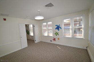 25 N Fullerton Ave, Montclair, NJ for lease Interior Photo- Image 2 of 5
