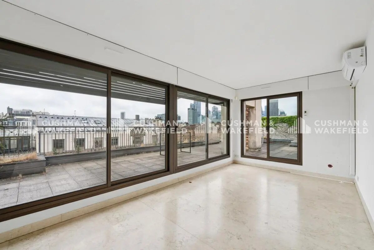 Office in Neuilly-sur-Seine for sale Building Photo- Image 1 of 35