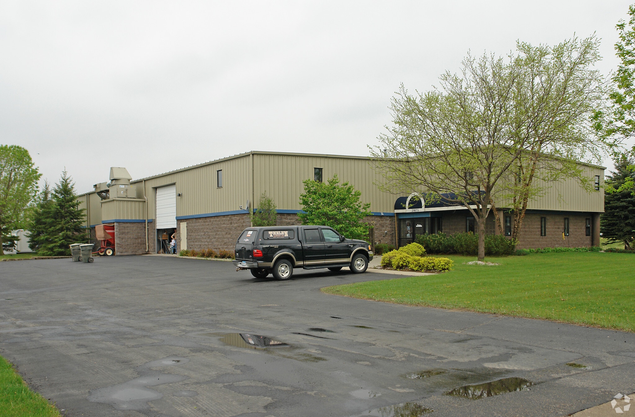 21075 Eaton Ave, Farmington, MN for lease Building Photo- Image 1 of 6