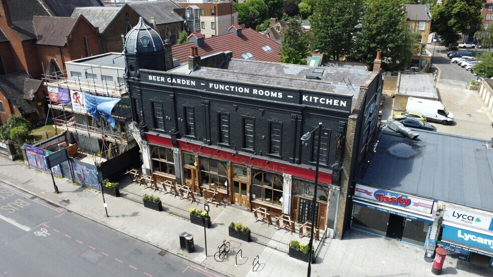 231 Lower Clapton Rd, Londres à vendre - Photo du bâtiment - Image 2 de 12