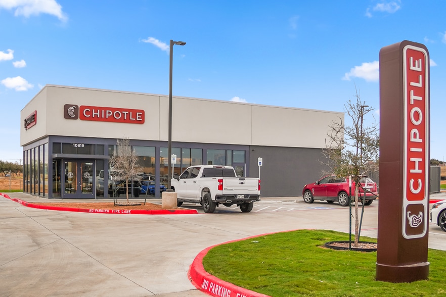 10819 International Blvd, Laredo, TX for sale - Building Photo - Image 3 of 5