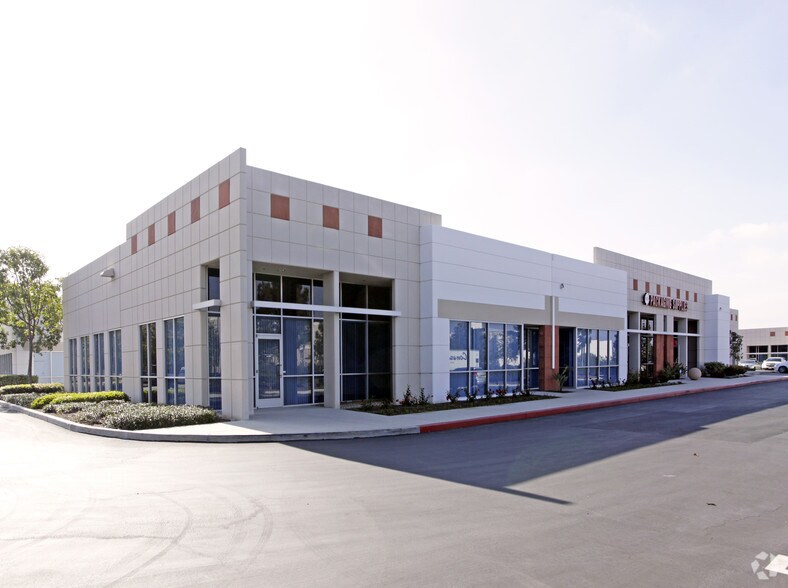 20902 Bake Pky, Lake Forest, CA for sale - Primary Photo - Image 1 of 4