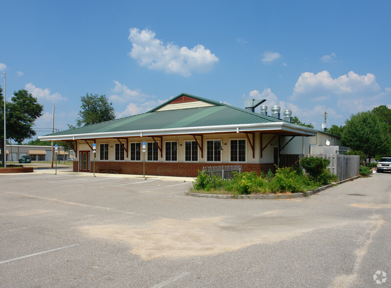 3966 Avalon Blvd, Milton, FL for sale - Primary Photo - Image 1 of 1