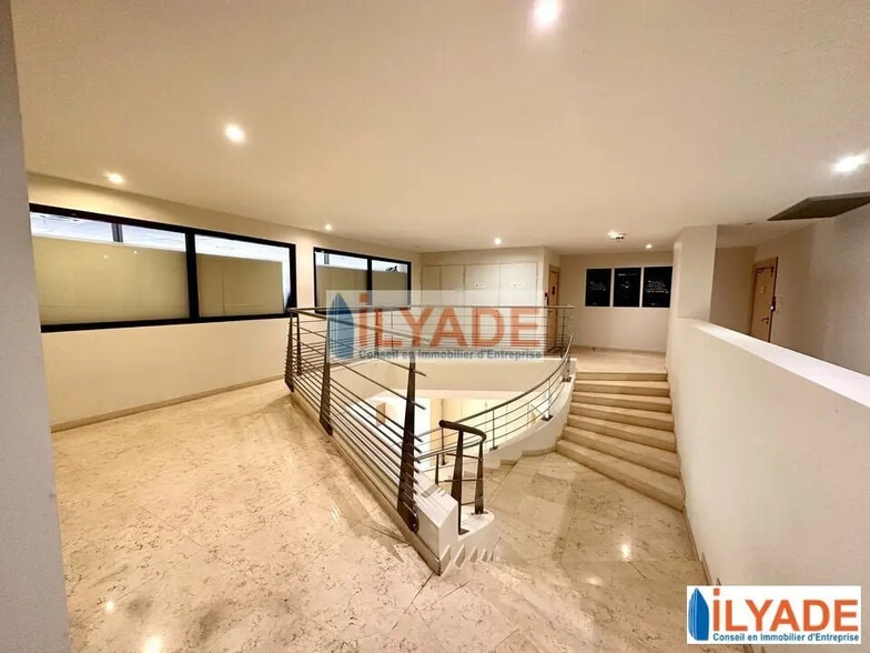 5 Avenue De Hambourg, Marseille for lease - Interior Photo - Image 3 of 13