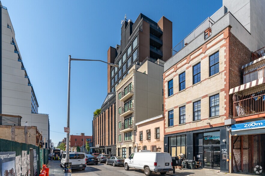 18 Spencer St, Brooklyn, NY à louer - Photo du bâtiment - Image 2 de 6