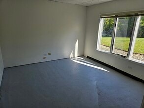 10600 W 143rd St, Orland Park, IL for lease Interior Photo- Image 2 of 2