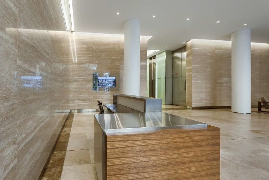 3000 K St NW, Washington, DC for sale - Lobby - Image 1 of 1